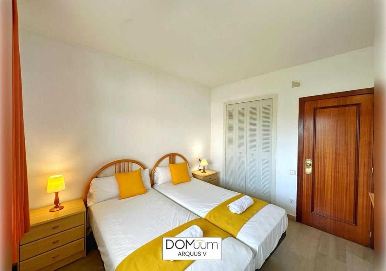 Domuum Holidays - Arquus V Salou Buitenkant foto